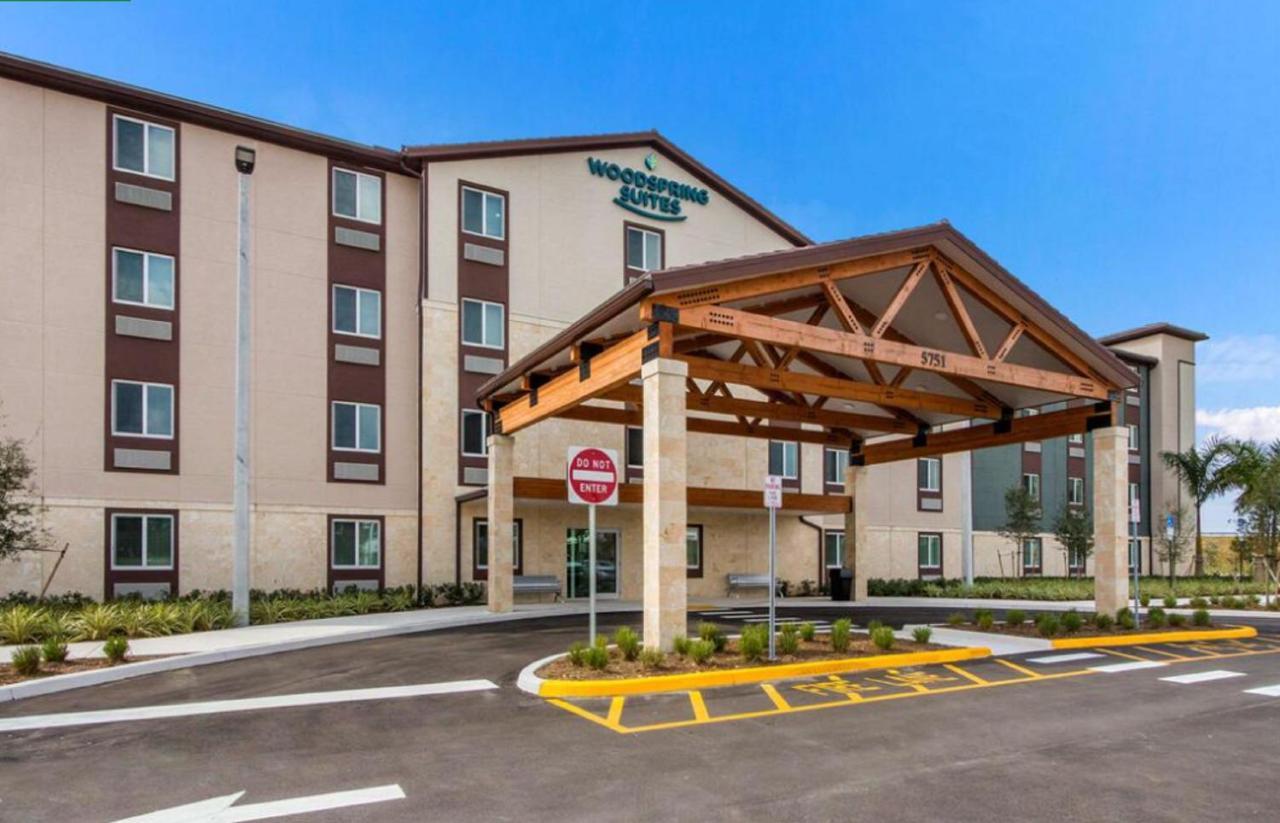 Woodspring Suites الينتاون المظهر الخارجي الصورة