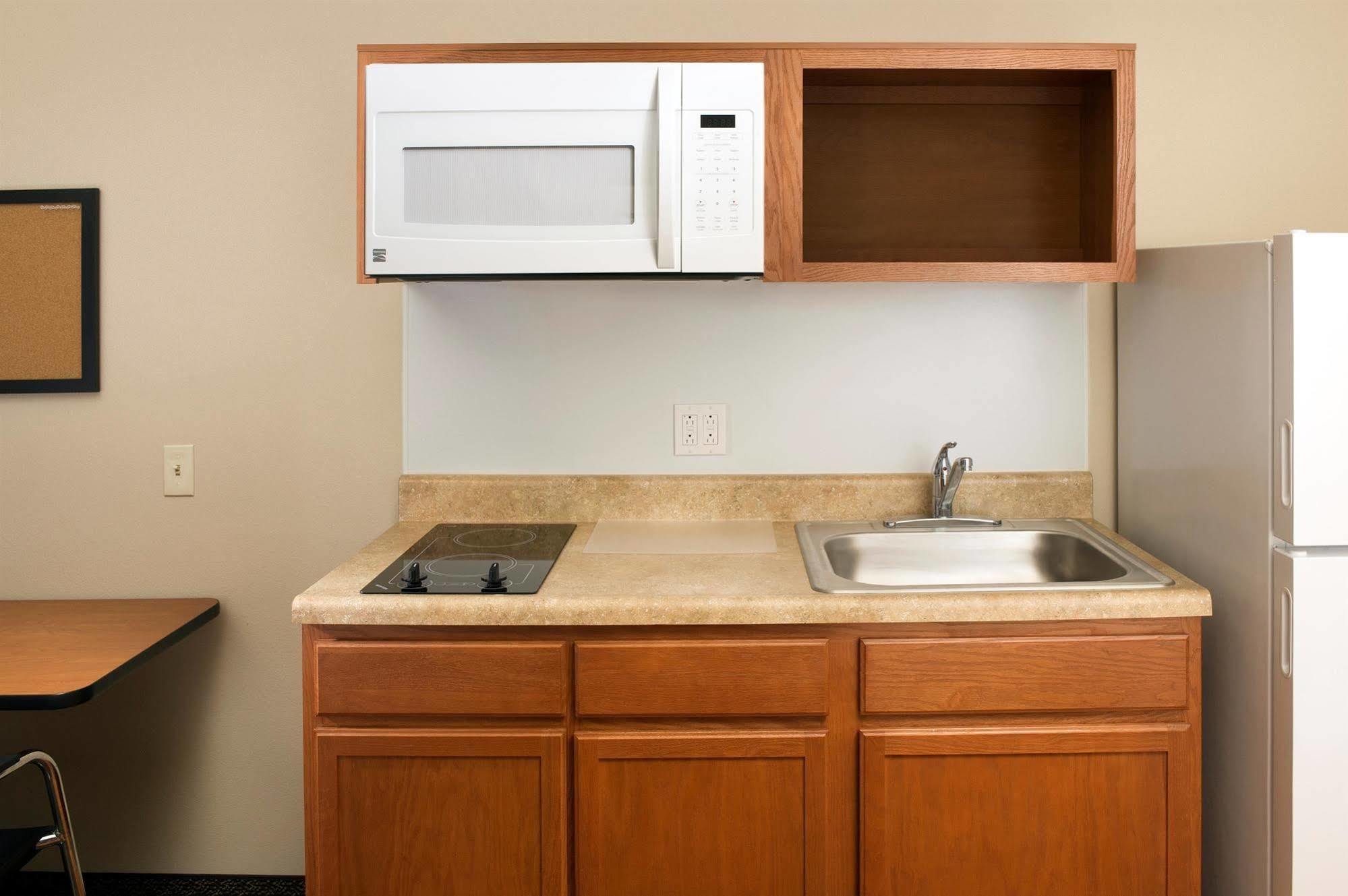 Woodspring Suites الينتاون المظهر الخارجي الصورة